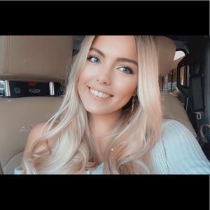 Meet your Posher, Adriana